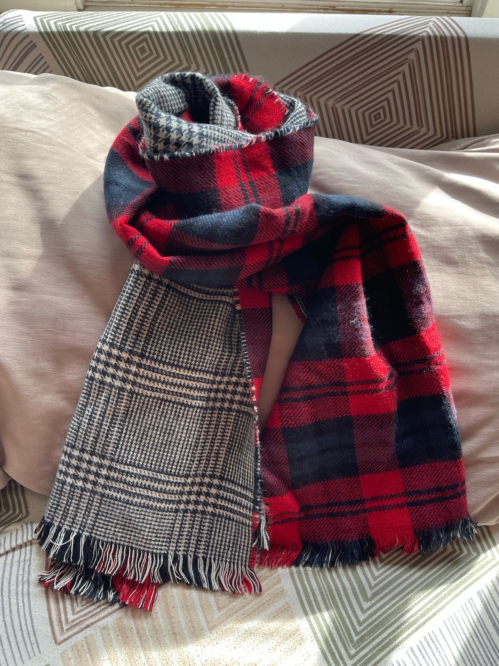 Natasha Women’s Reversible Plaid In Red And Black Scarf . NWOT